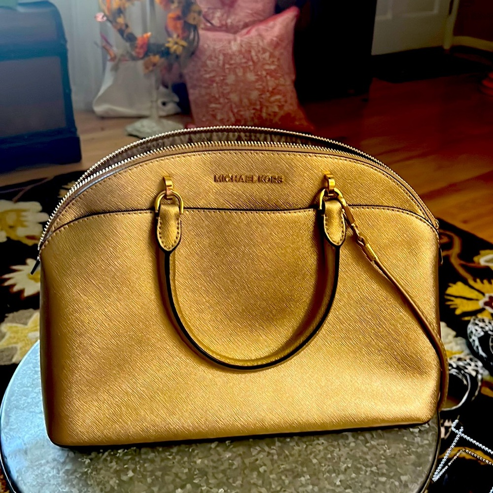 GOLD MICHAEL KORS LIKE NEW